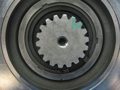 _Graphics/Web/TRSM0970_Main Case Counter Shaft Installation 26.jpg